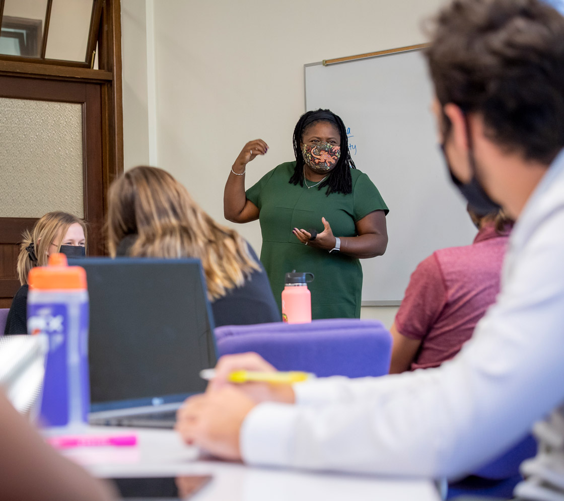 Dr. Jennifer Madden, dean of the Linfield University school of business, teaching in a classroom on the McMinnville campus.