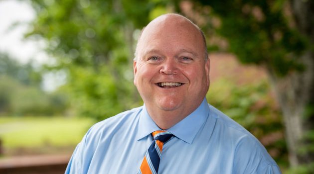 Portrait of Paul Smith, dean of Linfield University's School of Nursing