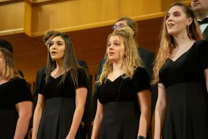 Linfield's concert choir performs