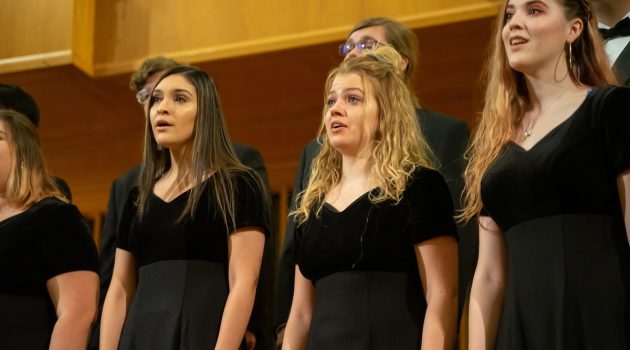 Linfield's concert choir performs