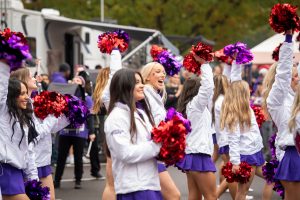 Cheerleaders at the 2023 homecoming game