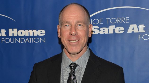 Scott Brosius announced as Linfield's new athletic director.