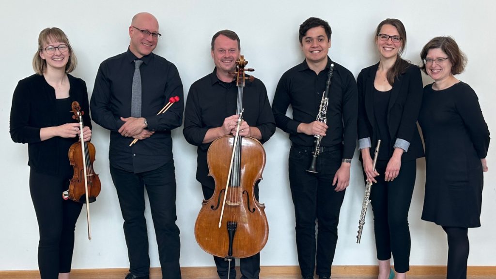 Linfield Collaborative Music Ensemble with instruments