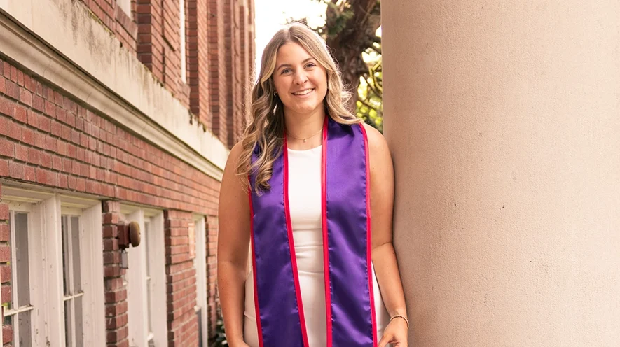 Kelsie Williams graduation portrait