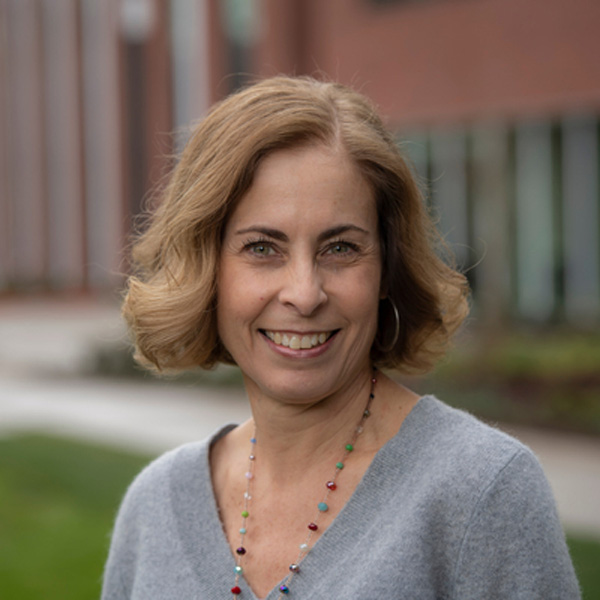 Heather Long portrait
