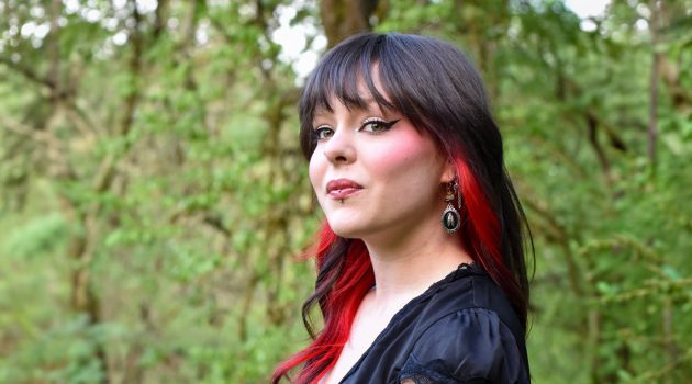 Jadey Holcomb portrait